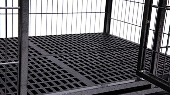 Anjing Besar Heavy Duty Metal Kennel dan Kandang dengan Empat Roda dalam Hitam Padat